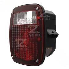 571.LG521R - S/T/T Box Light Freightliner RH